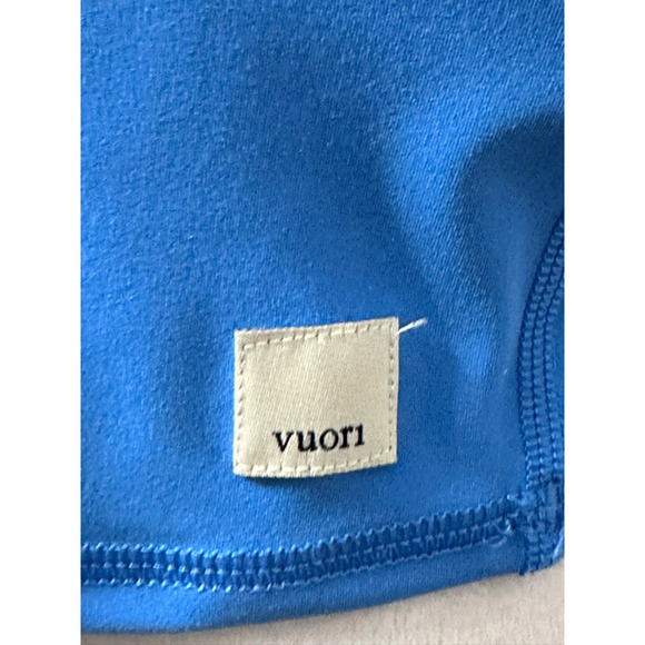 Vuori Daily Crop Top Women's M Blue Solid Sleeveless Scoop Neck Performance Tank - Picture 7 of 7